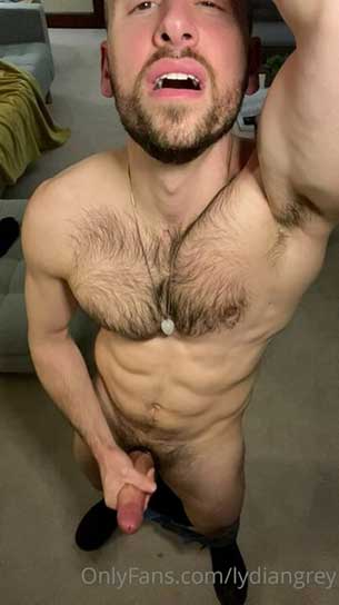 lydiangrey with another muscle stud, but ends up being the bottom bitch! I like to go somewhere warm when winter arrives. I hate cold weather.