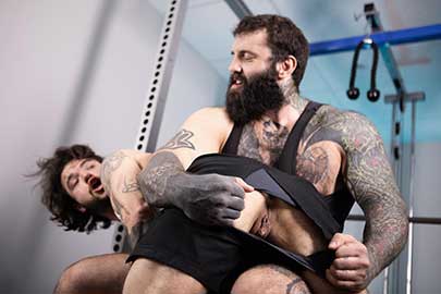 Bearded trans man Tommy Tanner just moved into the building and is trying out the gym, and muscular hunk Markus Kage attracts his attention as his big cock falls out while he gets his pump on.