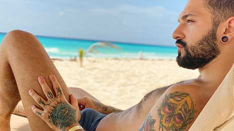 Igor Lucios and Rob Campos meet on a beautiful beach before agreeing to do a naughty video for latin leche. The men will suck and fuck for the camera like there’s no tomorrow.