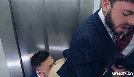While moving into his apartment, John Brachalli, meets his new neighbor, Manuel Reyes on the elevator. Manuel is instantly attracted to John and vows to himself to be a very "good" neighbor.