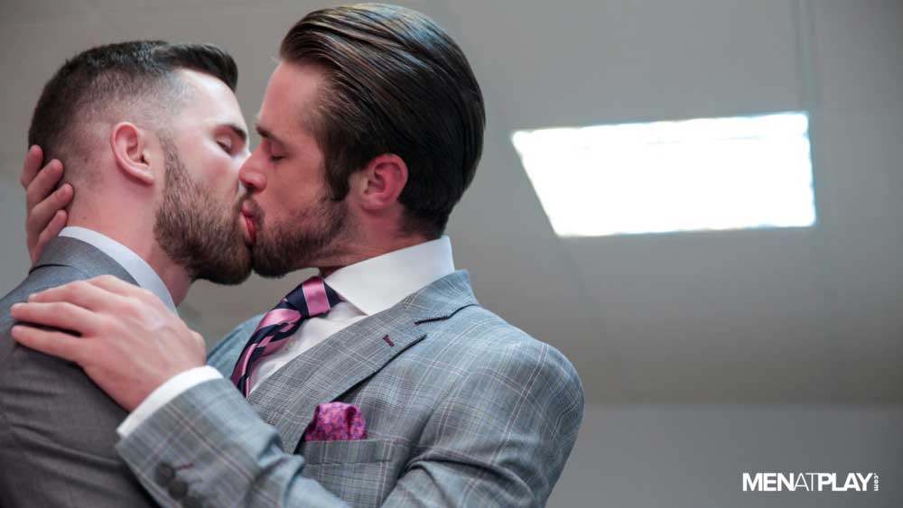 Don't flirt at work with the fresh meat unless you're ready to enjoy the consequences! Mike de Marko has his eyes set on newcomer Sunny Colucci and is willing to do anything to be the first to play with him.