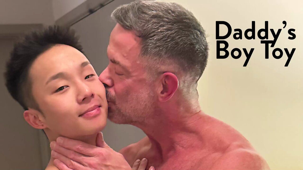 Dane Jaxson with another muscle stud, but ends up being the bottom bitch! I like to go somewhere warm when winter arrives. I hate cold weather.