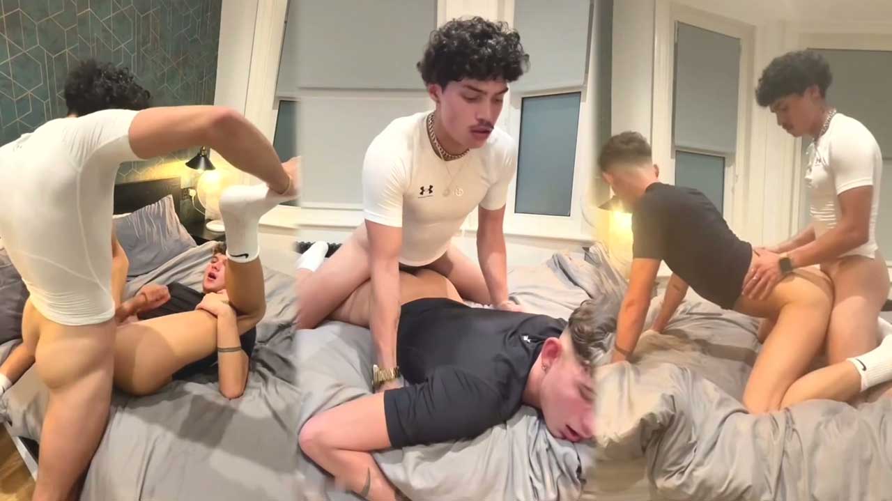 Alex Myers another muscle stud, but ends up being the bottom bitch! I like to go somewhere warm when winter arrives. I hate cold weather.